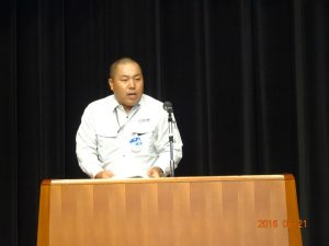 安全管理事例の発表をする土木部　前田竜男さん